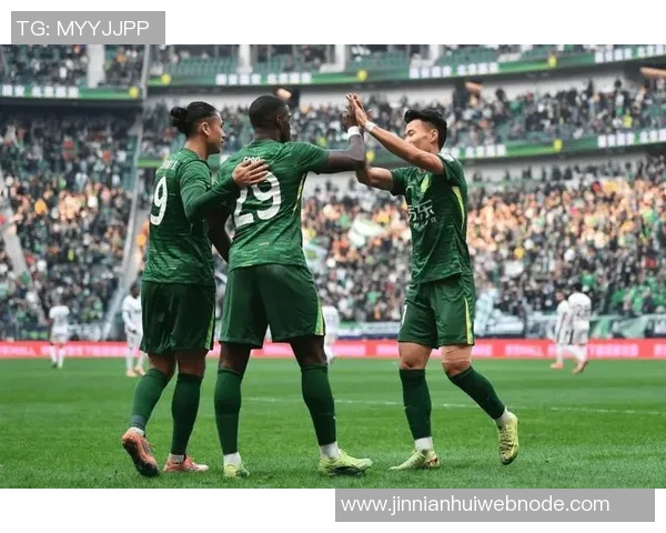 中超第30轮精彩回顾法比奥大四喜荣膺金靴称号 中超第30轮精彩回顾法比奥大四喜荣膺金靴称号