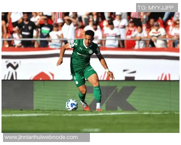 帕尔梅拉斯主帅泪洒赛场感慨逆转胜利带来的深刻解脱与感动 帕尔梅拉斯主帅泪洒赛场感慨逆转胜利带来的深刻解脱与感动