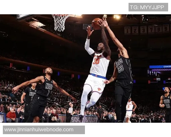 尼克斯第三节发力40-28逆转布伦森独得12分助力球队反超 尼克斯第三节发力40-28逆转布伦森独得12分助力球队反超