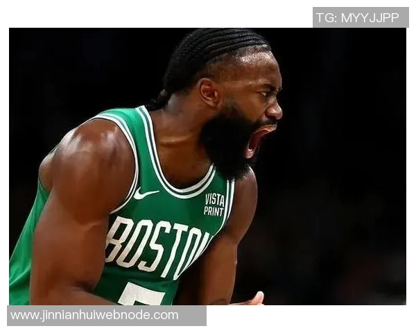 乔治称赞马克西坚持锻炼展现出色表现背后原因揭秘