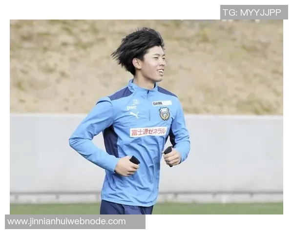 板仓滉坚定追求零封目标全力以赴展现防守球员的职业精神